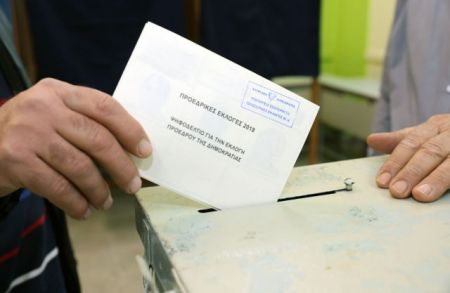 Κυπριακές εκλογές: Στον δεύτερο γύρο  Ν. Αναστασιάδης και Στ. Μαλάς [Live]