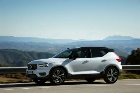 Volvo XC40 T5 AWD: Ατενίζοντας την κορυφή