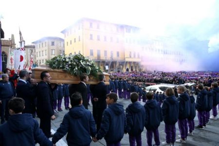 Η Ιταλία αποχαιρέτησε με δάκρυα τον Αστόρι [βίντεο]