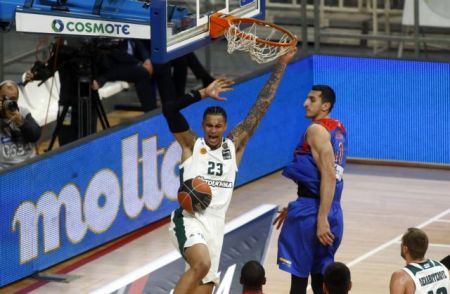 Συνεχίζει αήττητος ο ΠΑΟ, 97-53 τον Πανιώνιο