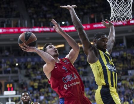 Euroleague: Με buzzer beater του Ντε Κολό, η ΤΣΣΚΑ νίκησε τη «Φενέρ» [βίντεο]