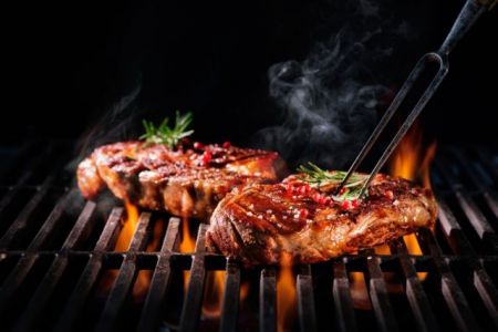 Ο τρόπος που μαγειρεύετε το κρέας ή το ψάρι, ίσως οδηγεί σε υψηλή πίεση