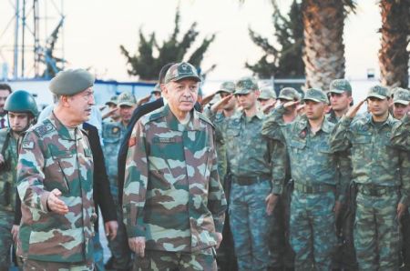 Εργα και ημέρες του νέου τούρκου υπουργού Αμυνας