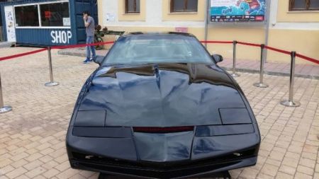 Το αυτοκίνητο του θρυλικού «Ιππότη της ασφάλτου» στην Τεχνόπολη