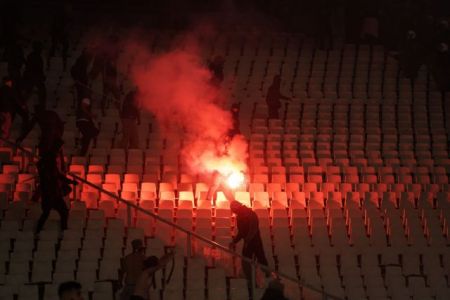 14 συλλήψεις για τα επεισόδια γύρω από το ΟΑΚΑ