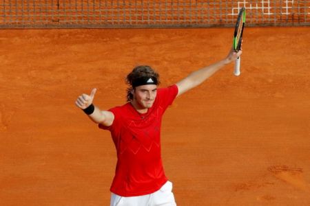 Ρολαν Γκαρός: Πρώτη νίκη σε Grand Slam για τον Τσιτσιπά