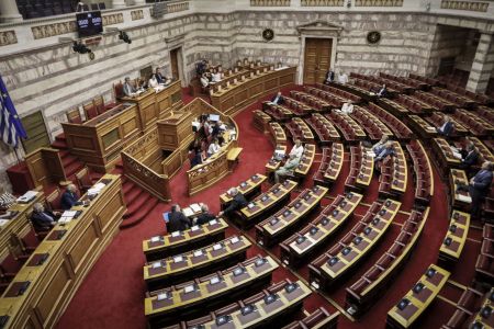 FYROM agreement divides Greek political parties