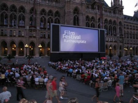 Βιέννη: Το υπαίθριο Κινηματογραφικό Φεστιβάλ Οπερας και Οπερέτας