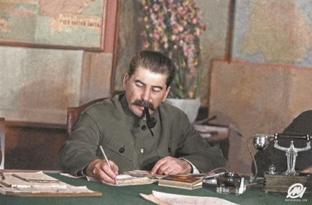 «Προς τον σύντροφο Στάλιν». Οταν οι ηγέτες του      ΚΚΕ έλυναν τις διαφορές τους μέσω Μόσχας