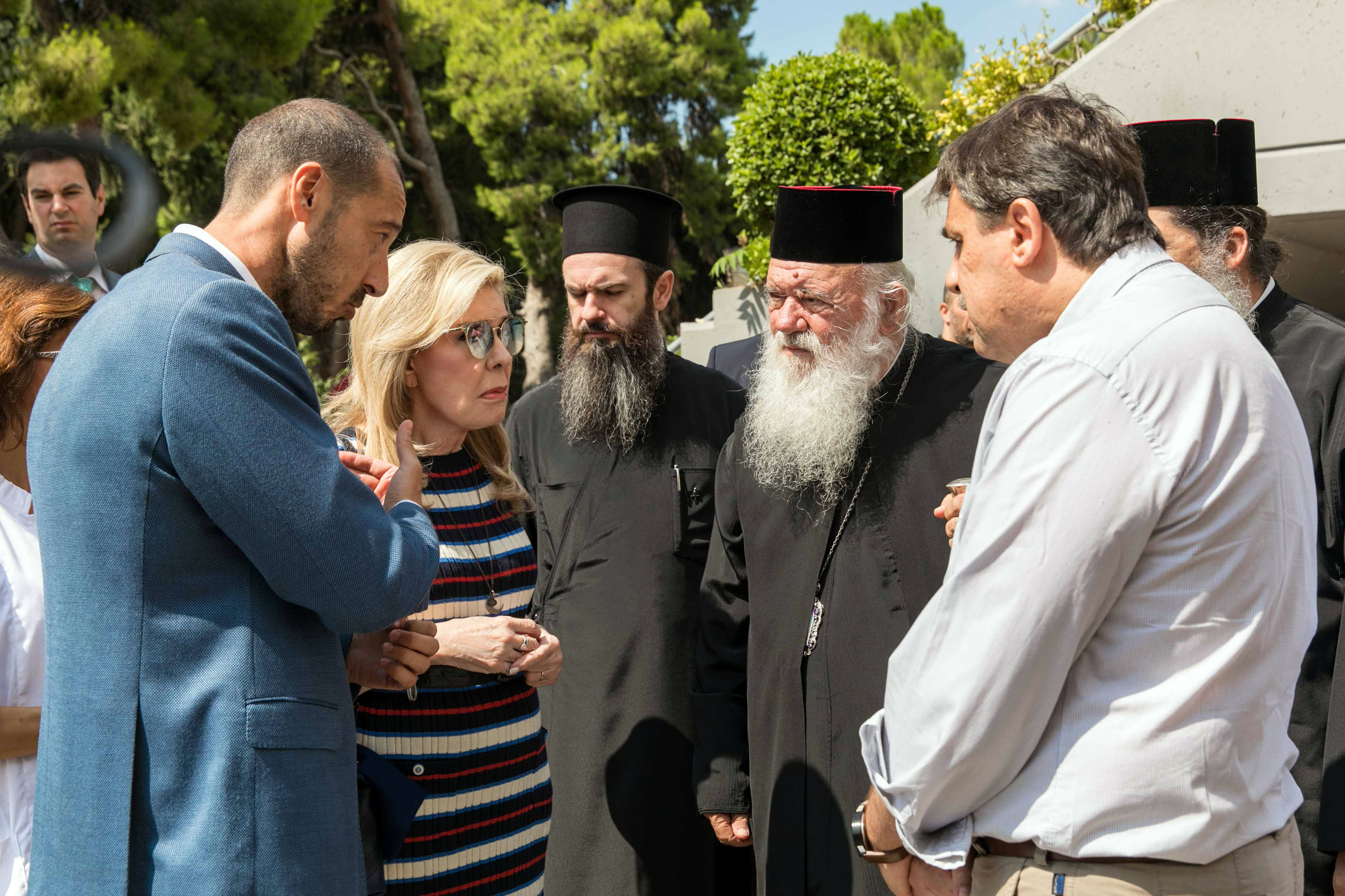 Μαριάννα Βαρδινογιάννη: Δίπλα στους πληγέντες της φονικής πυρκαγιάς