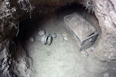 Κρήτη: Ασύλητος θαλαμοειδής τάφος αποκαλύφθηκε στην Ιεράπετρα