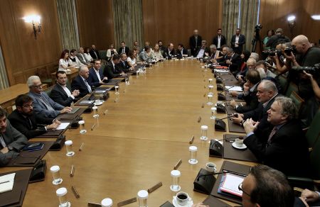 Tsipras tells cabinet to speed up, take ownership of reforms