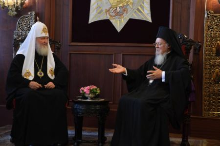 Συνάντηση Βαρθολομαίου – Κύριλλου: «Το Πατριαρχείο δεν απειλεί και δεν απειλείται»