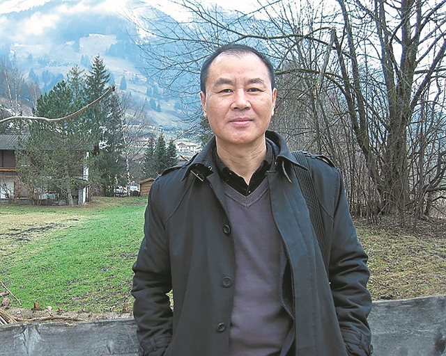 Γουάνγκ Τζιαχσίν: Πρέπει να προστατεύουμε την ποίηση όπως τα γιγαντιαία πάντα