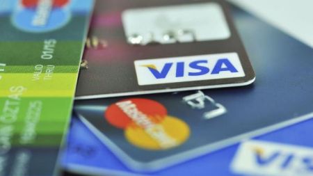 Απευθείας χρήση πιστωτικών-χρεωστικών καρτών στα ΜΜΜ αντί για εισιτήριο