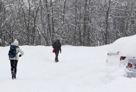 Σφοδρή χιονοθύελλα έπληξε τη νότια και κεντρική Γαλλία