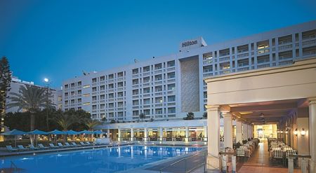 10 στην κούρσα για το «Hilton» Κύπρου