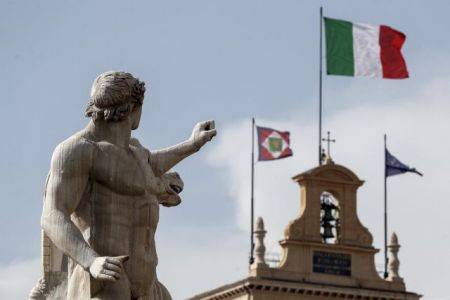Ιταλία – Ματαρέλα: Θέλει διάλογο με τις Βρυξέλλες