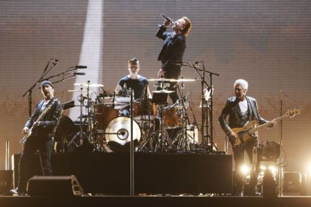 U2: Συναυλία για αστέγους στο Δουβλίνο