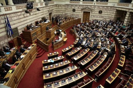 Συμφωνία Πρεσπών: Ωρα μηδέν – Στις 14:30 η ψηφοφορία (Live)