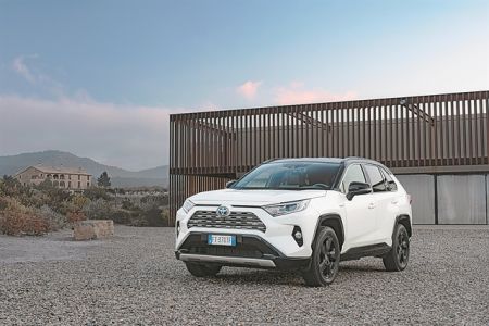 Το στοίχημα του νέου Toyota RAV4