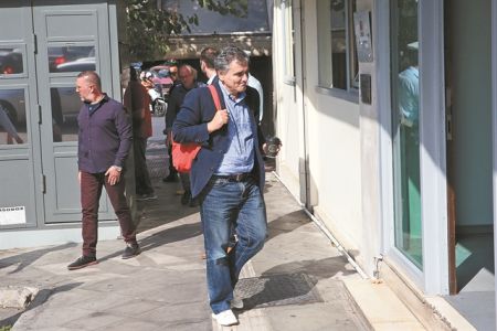 ΣΥΡΙΖΑ: Διχασμένος λόγω… «πασοκοποίησης»