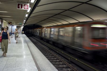 «Καμπανάκι» για την αύξηση αποπειρών αυτοκτονίας στο Μετρό