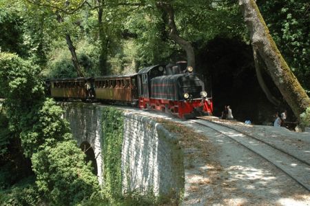 Σε τροχιά υλοποίησης ο τουριστικός σιδηρόδρομος της Θεσσαλίας