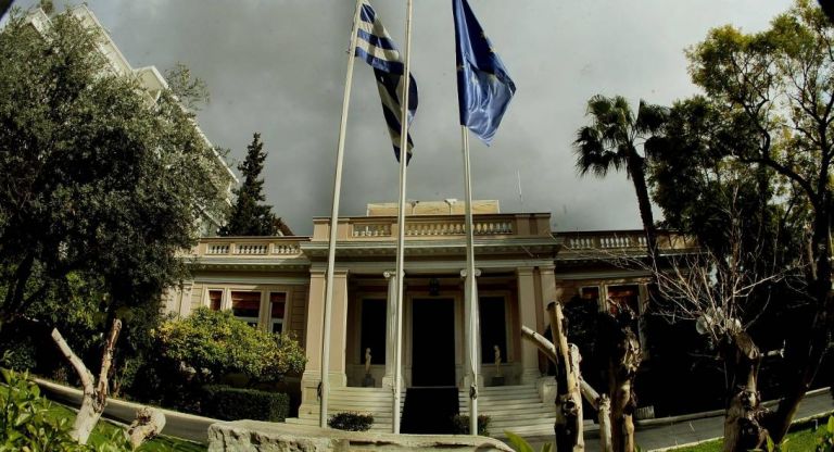 Ρουσφέτια και στο Μαξίμου – Ο Τσίπρας διόρισε 4 υπαλλήλους για τον… επόμενο Πρωθυπουργό | tovima.gr