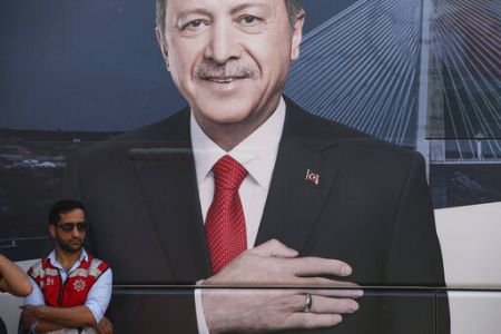 Τουρκία: Κίνδυνος διάσπασης του κόμματος του Ερντογάν μετά την ήττα στην Κωνσταντινούπολη
