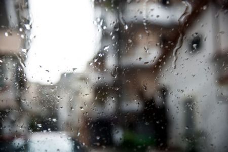 Αστατος ο καιρός : Ερχονται βροχές και καταιγίδες – Δείτε που