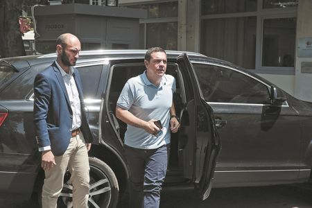 Ψάχνει για ευρωσυμμαχίες στη σύναξη του Κόμο