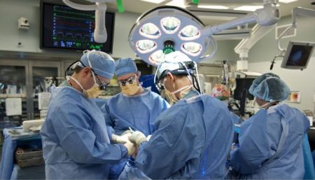 Οι σοβαρές χειρουργικές επεμβάσεις μπορεί να έχουν μικρές επιπτώσεις στη λειτουργία του εγκεφάλου