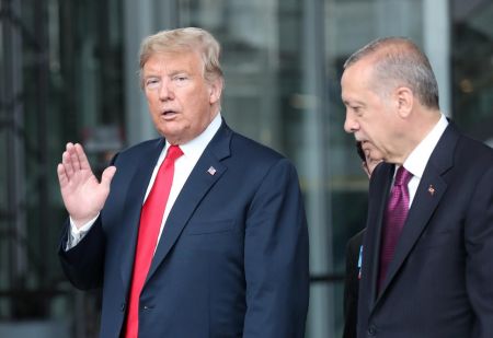 Ο Ερντογάν απειλεί για το προσφυγικό – Οι ΗΠΑ εξοργίζονται από την Τουρκία