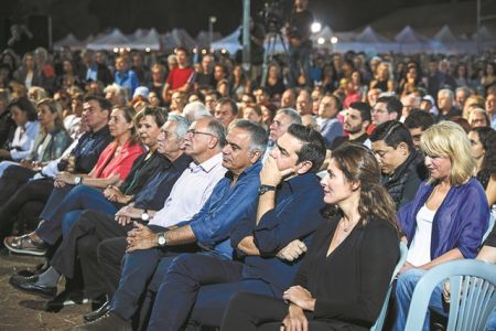 Το βαθύ κόμμα βάζει φρένο στη διεύρυνση