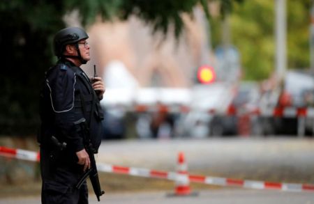 Γερμανία : Τη σχέση των δραστών με την τρομοκρατία ερευνούν στη Χάλε