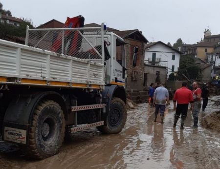 Ιταλία : Σαρωτικές πλημμύρες και καταστροφές – ένας νεκρός