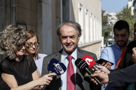 Τσοβόλας: Υπάρχει όνομα πολιτικού στη δικογραφία Novartis