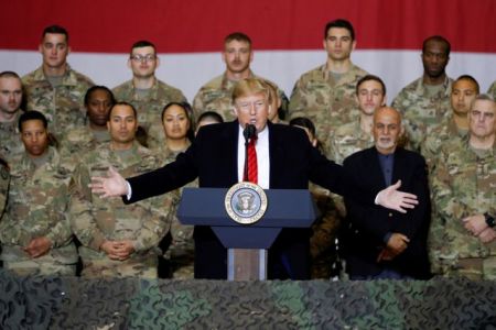 Αιφνιδιαστική επίσκεψη Τραμπ στο Αφγανιστάν