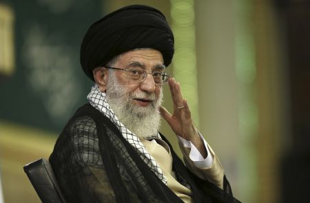 Λαϊκή οργή έναντι του ανώτατου πνευματικού ηγέτη του Ιραν