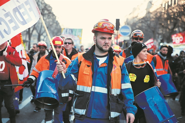 Στο εκλογικό«τραπέζι» η ακρίβεια στη Γαλλία