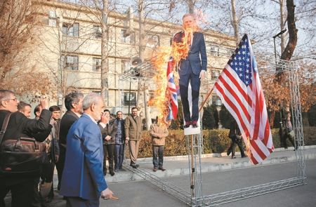 Καζάνι που βράζει το Ιράν