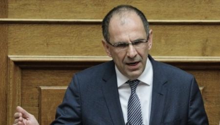 Κυβέρνηση: «Συμφωνία Γεραπετρίτη με UEFA για το ελληνικό ποδόσφαιρο»