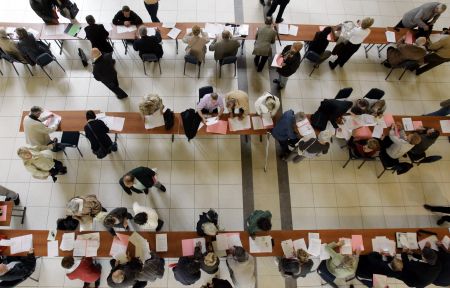 Τέλος η γραφειοκρατία – Σε μια πλατφόρμα όλα τα στοιχεία των πολιτών