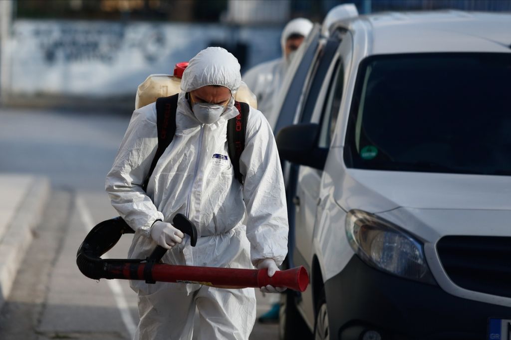 Κορωνοϊός: Αρνητικά τα δείγματα 153 ατόμων που ίσως να είχαν έρθει σε επαφή με τα τέσσερα κρούσματα