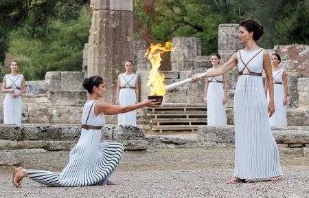 Η ολυμπιακή φλόγα «απειλείται» από τον κορωνoϊό