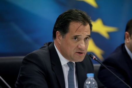 Διαβεβαιώσεις Γεωργιάδη για την επάρκεια τροφίμων και αγαθών στα σούπερ μάρκετ έως τον Ιούνιο