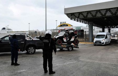 Στην Ηγουμενίτσα έφτασε πλοίο που μεταφέρει Έλληνες από την Ανκόνα