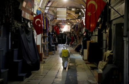 Τουρκία: Ραγδαία εξάπλωση του κορωνοϊού με 92 νεκρούς και πάνω από 5.600 κρούσματα