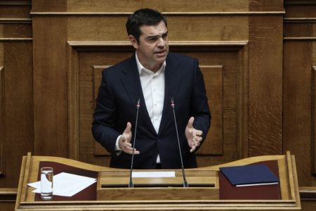 Τσίπρας: Η κυβέρνηση να υλοποιήσει το πρόγραμμα «Μένουμε όρθιοι»